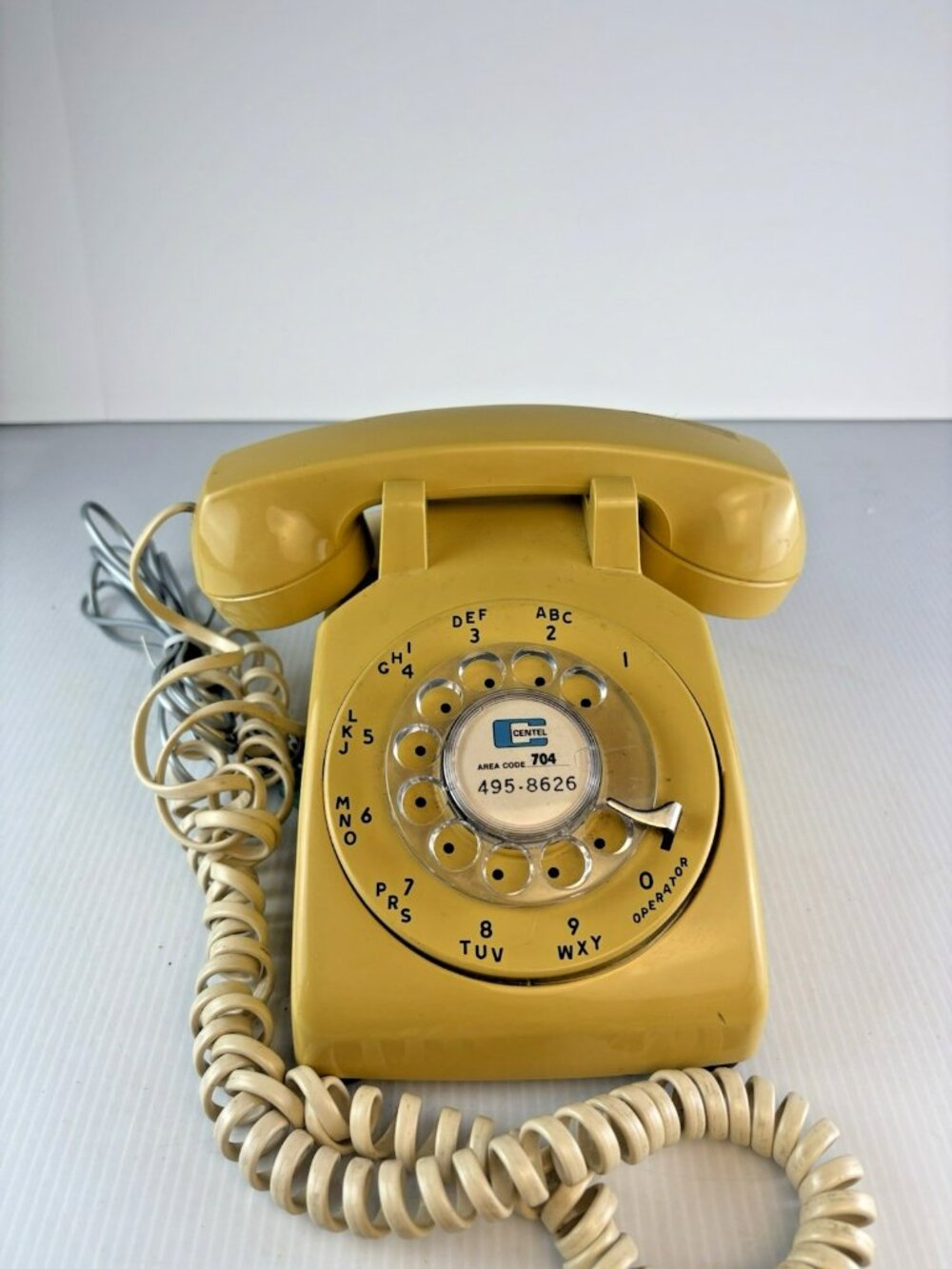 Vintage Stromberg Carlson Beige Rotary Desk Telephone  SC 500D 1978 Coil Cord